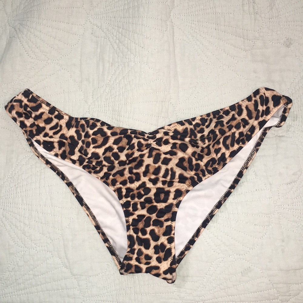 Victoria secret cheeky bottoms